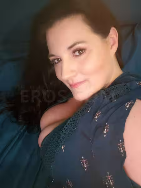 Cassie James, photo 10