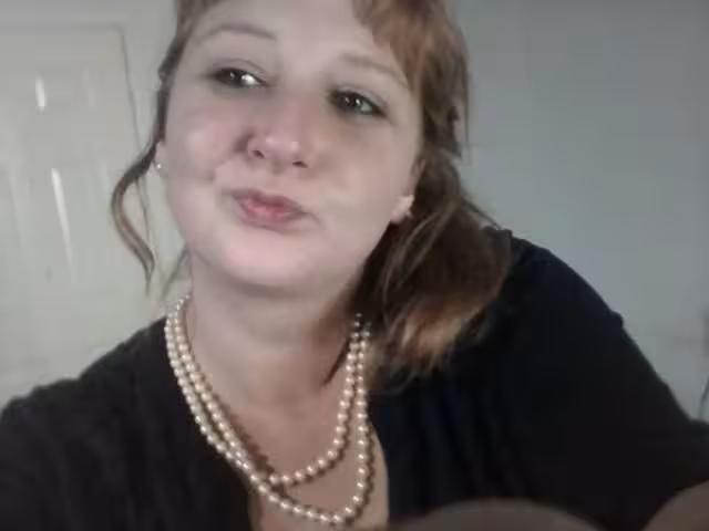 Chloe, escort in Portland, OR
