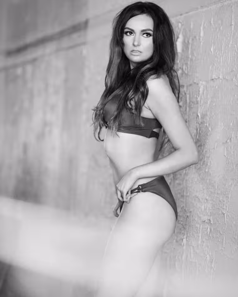 Madison Prescott, photo 4