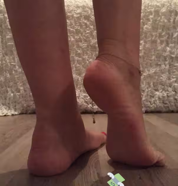 Sarah Carter, photo 5