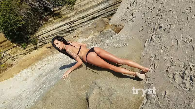 Stephanie, photo 8