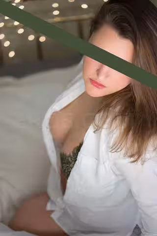 Evie Valore, photo 2