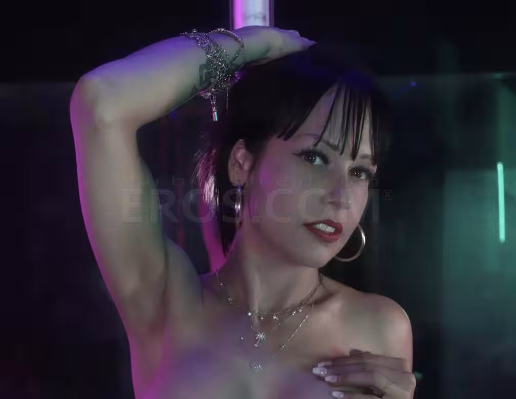 Della, photo 2