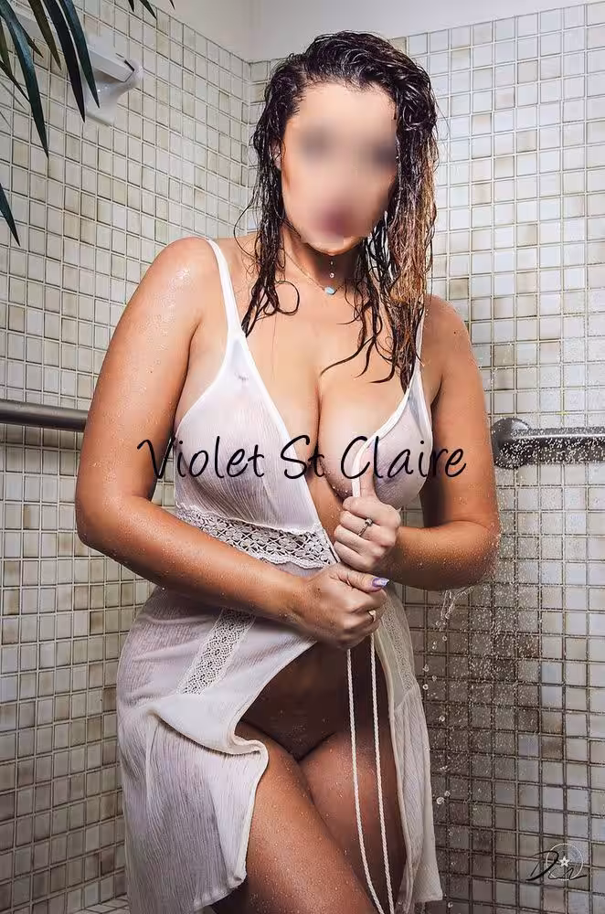 Violet St Claire, photo 4