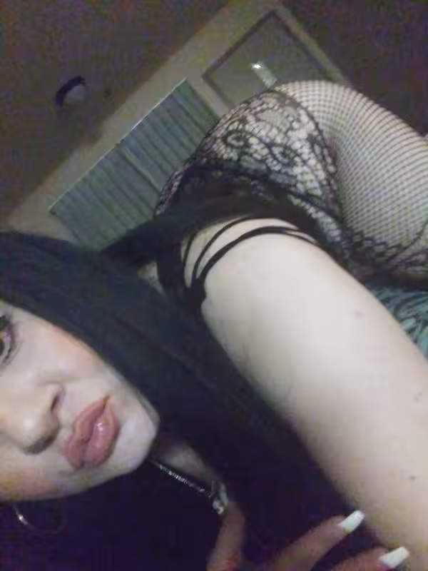 Michelle, photo 2