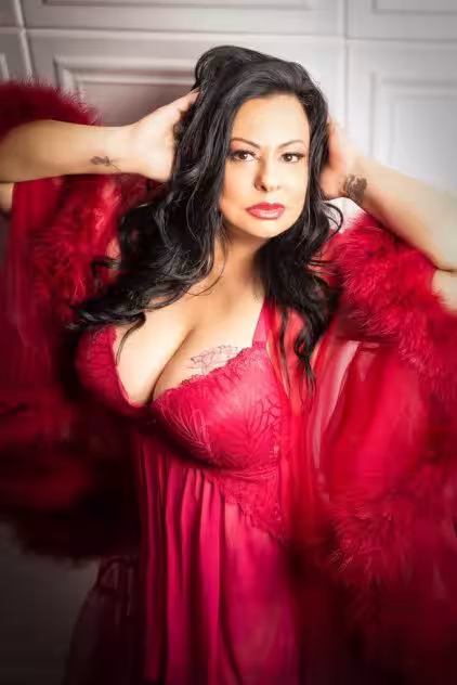 Sara Brazilian, photo 2