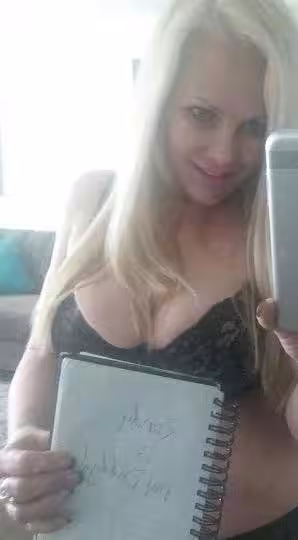 Nikki Playful, photo 4