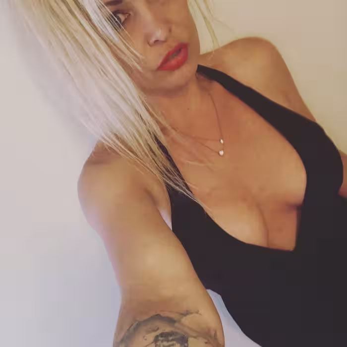 Mikki Lynn, photo 3