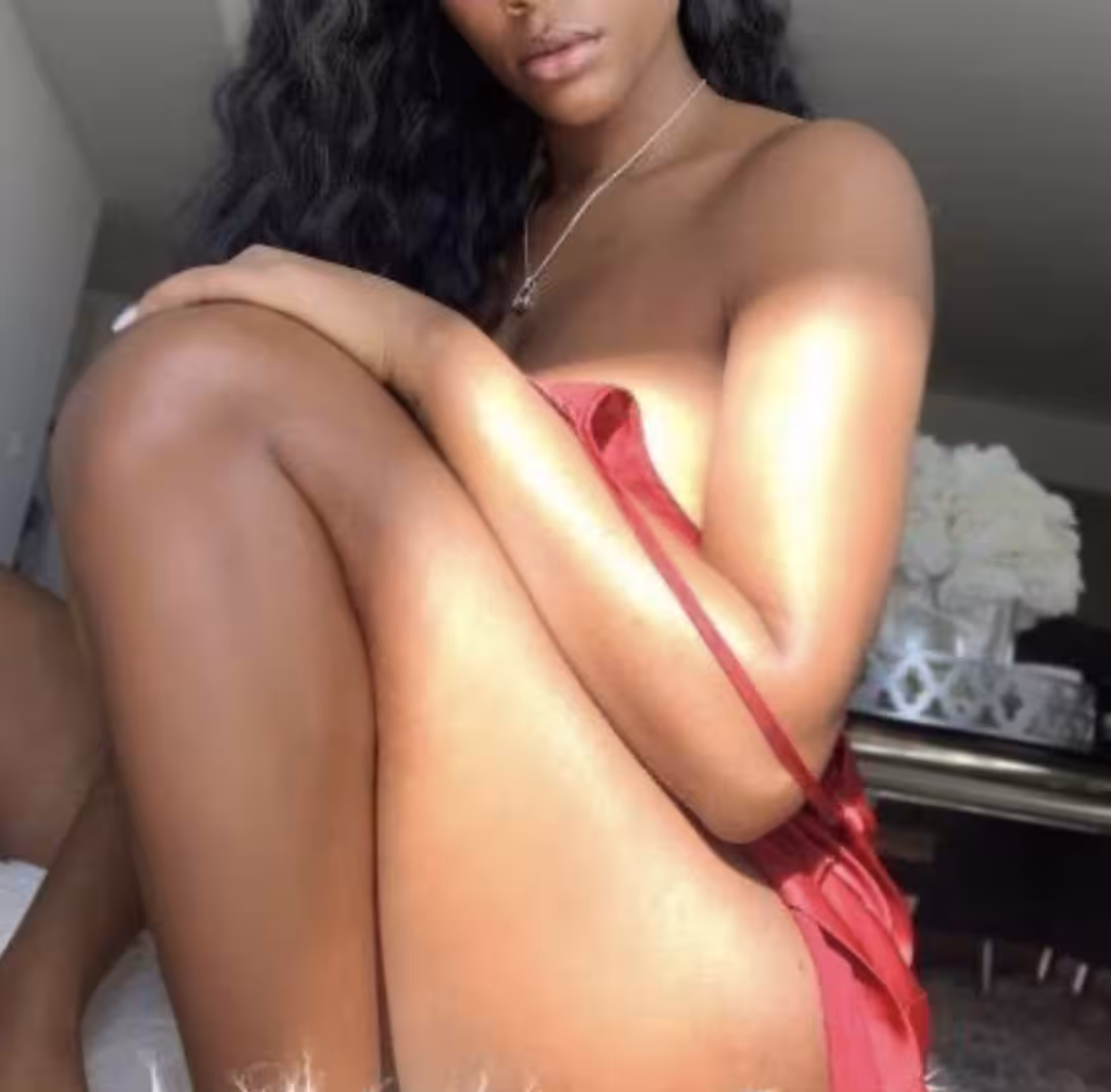 Bella, escort in Minneapolis, MN