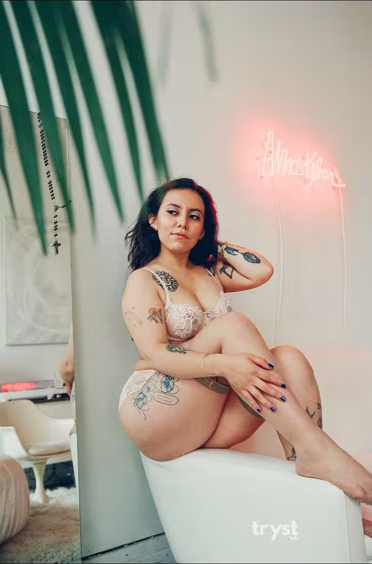 Chloe Moon, photo 7
