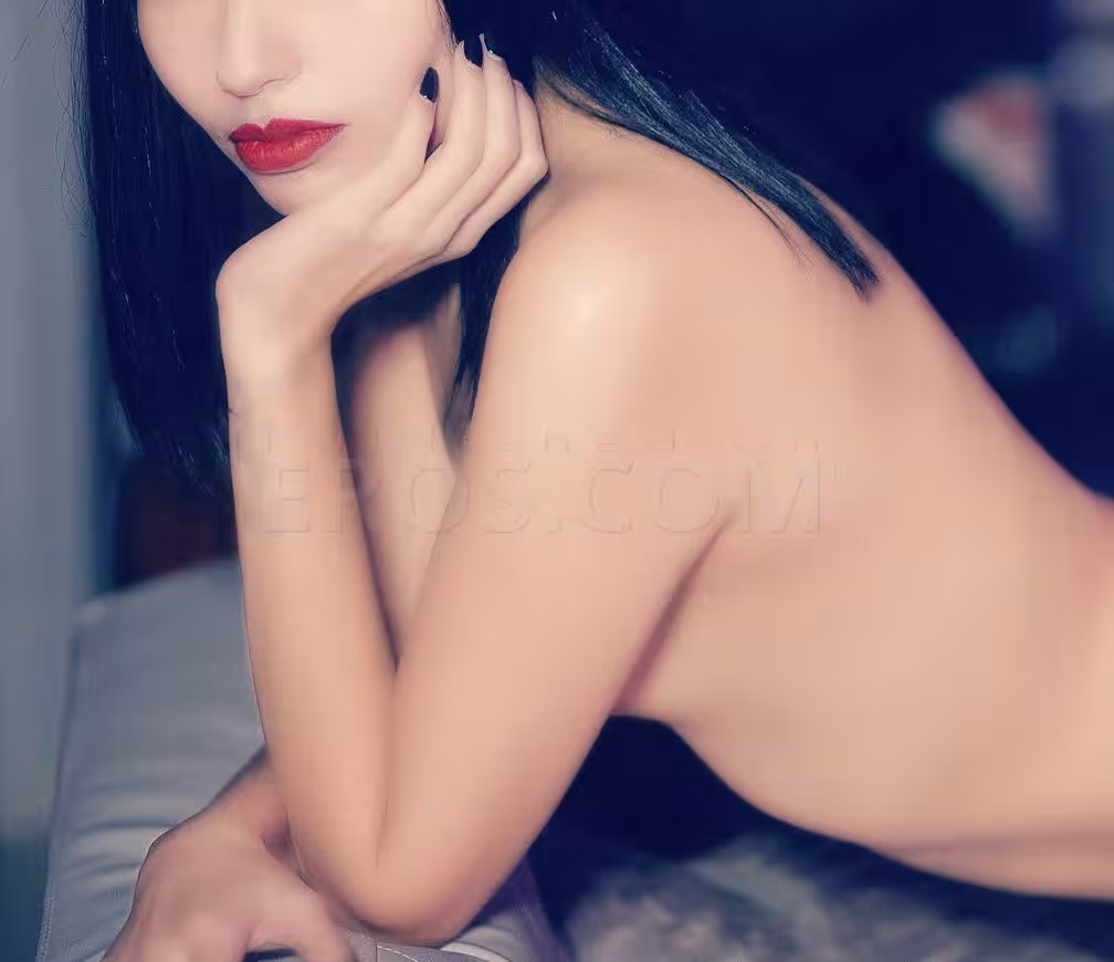 Natalie Harper, photo 7