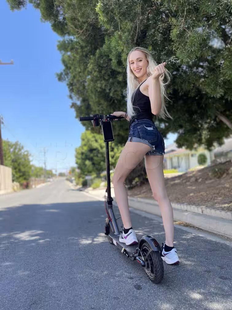 Victoria Gracen, photo 4