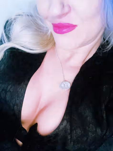 Juicy Jae, escort in Palm Springs, CA