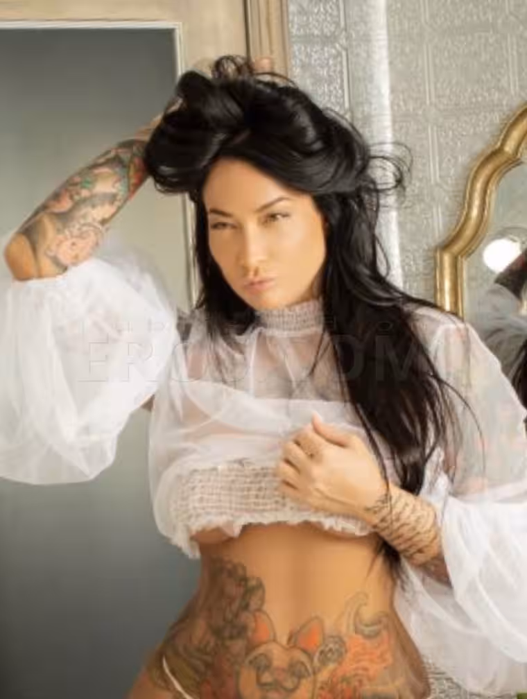 Leah, escort in Miami, FL