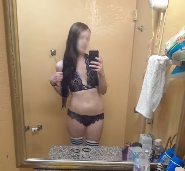 Leigh, escort in Cincinnati, OH