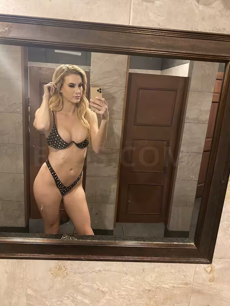 Mallory Milan, escort in Houston, TX