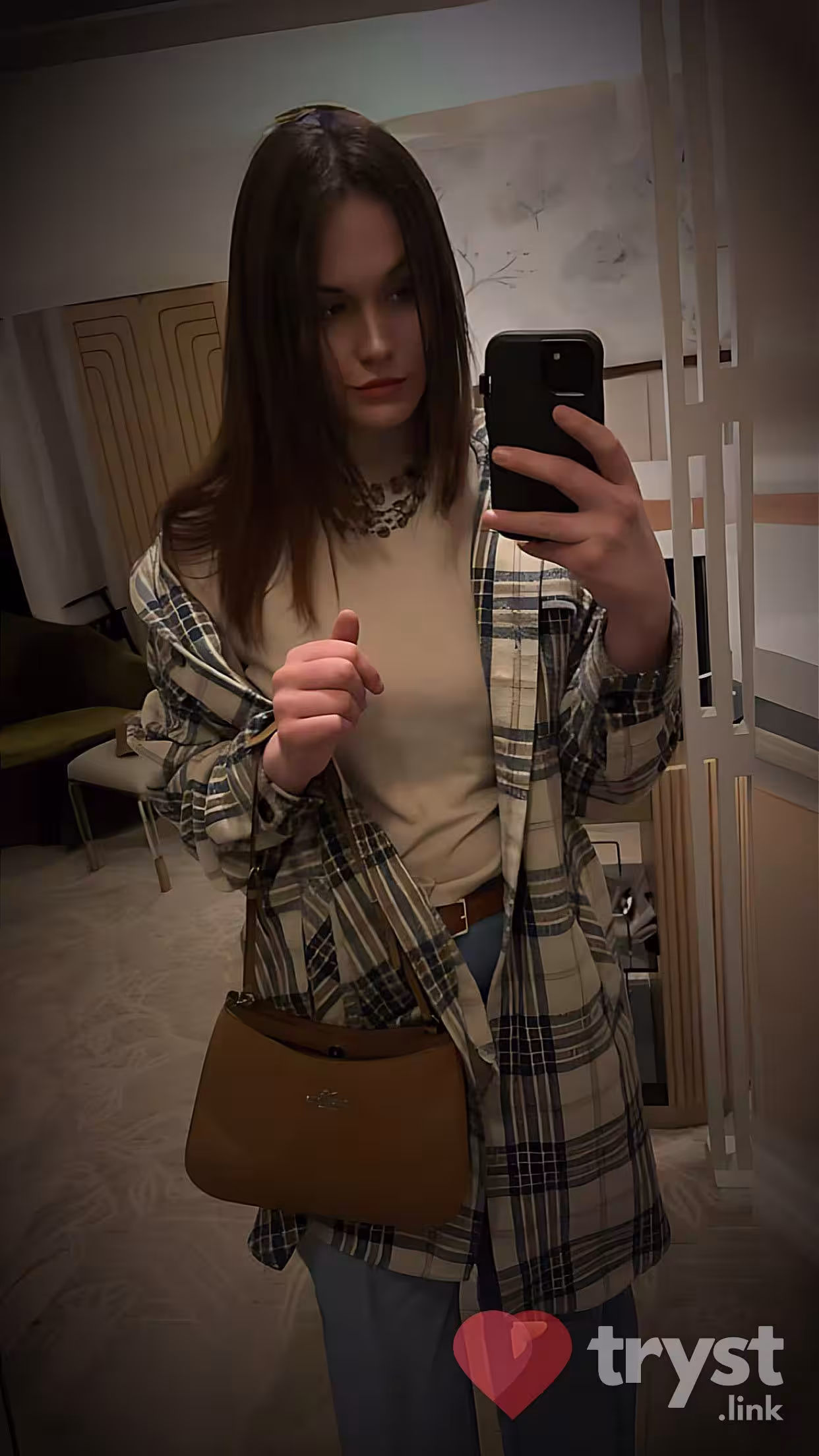 Olivia Warner, photo 3