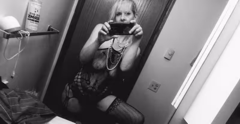 Holly, photo 6