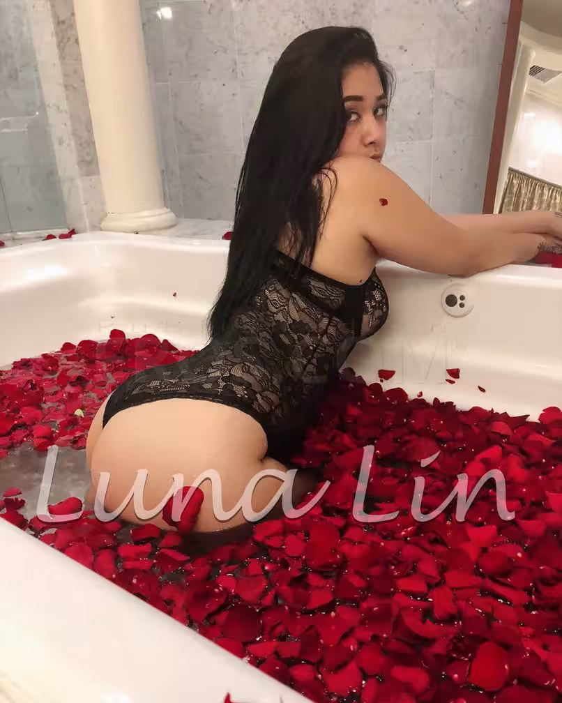Luna Lin, escort in Pittsburgh, PA