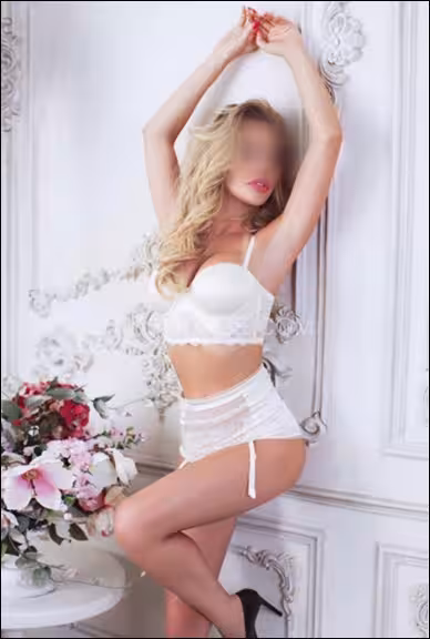 Celina, escort in Los Angeles, CA
