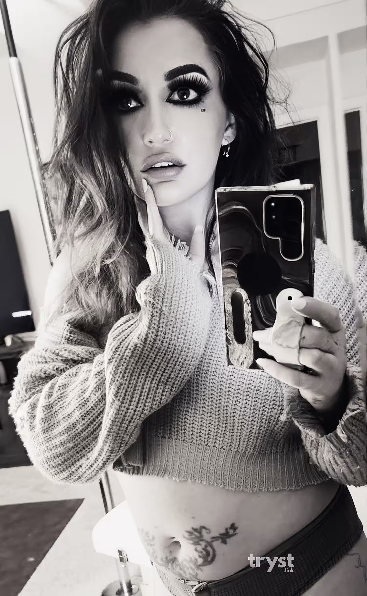 AJ, photo 5