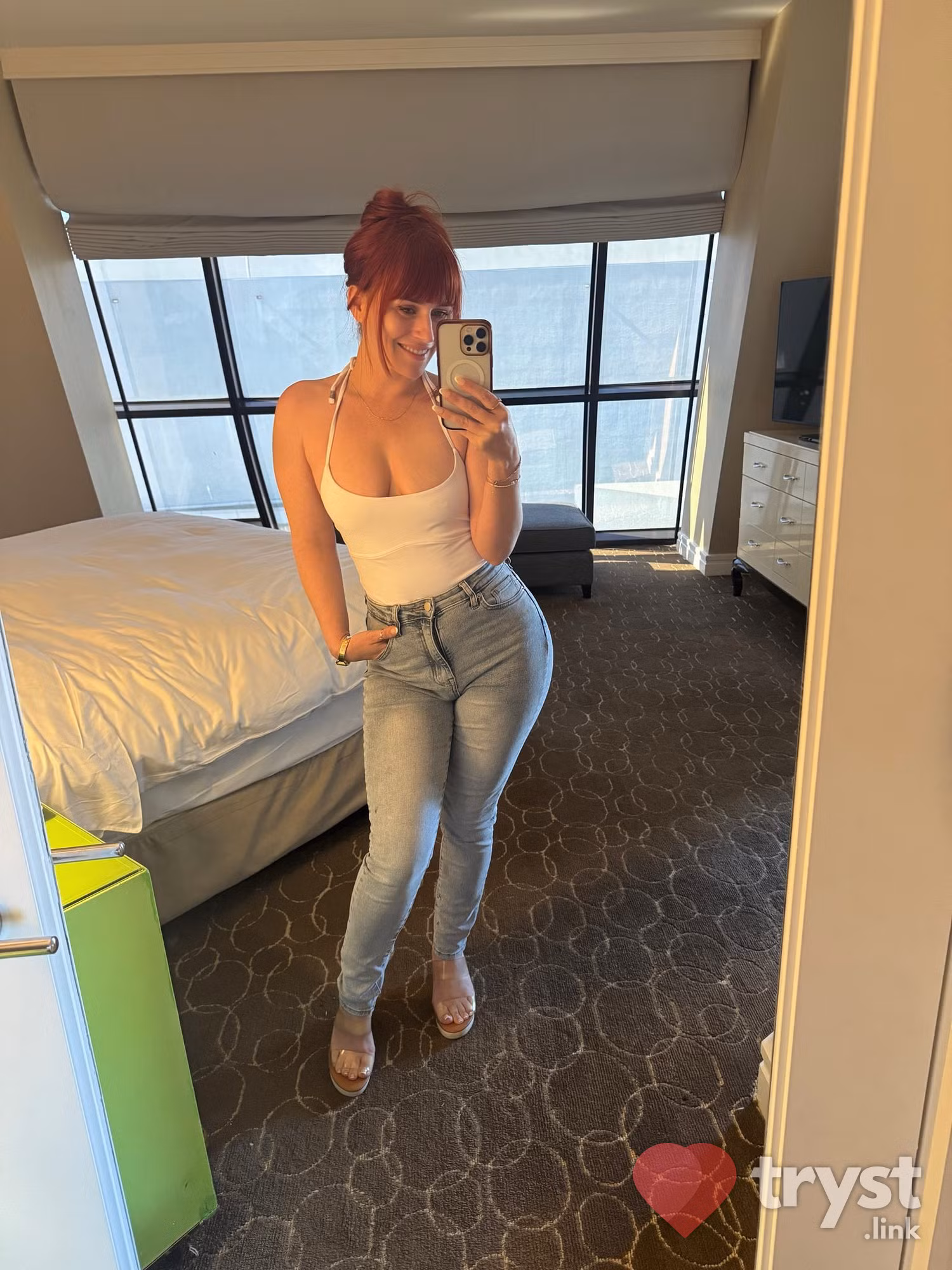 Shayna Red, photo 9
