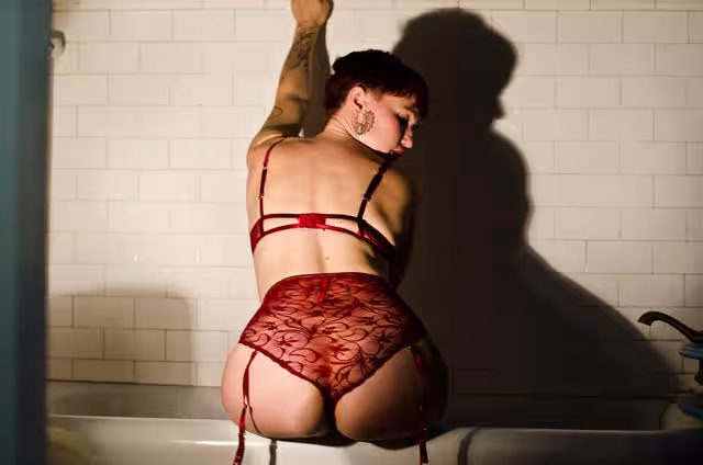 Leely Moore / Charlie, photo 2