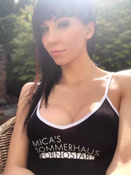 TS Bailee Paris and TS Yulia, photo 3