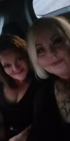 Wendy and Dixie, photo 2