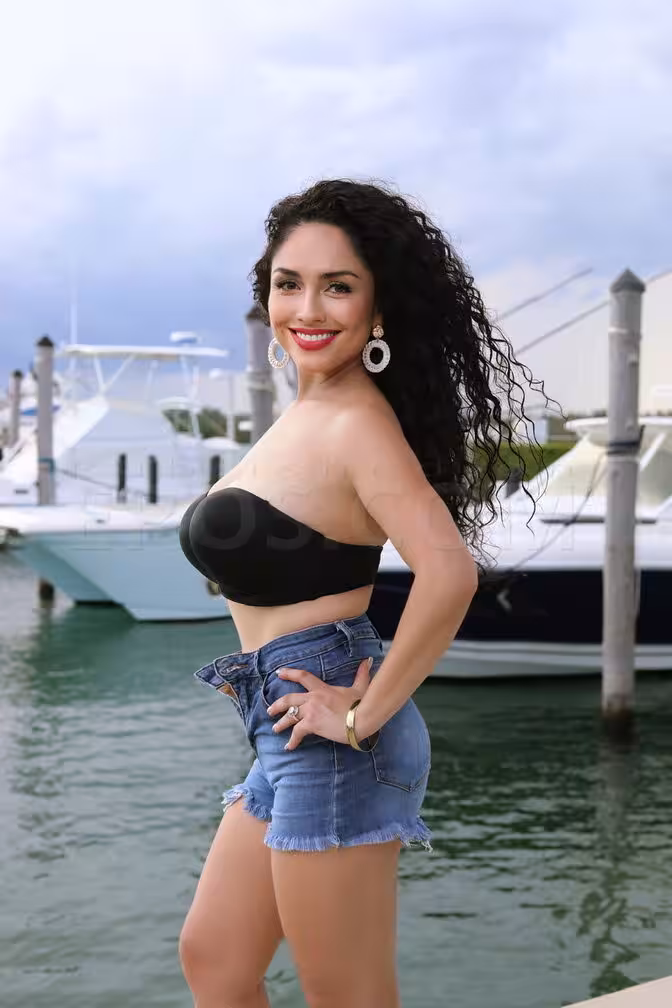 Julia, photo 3
