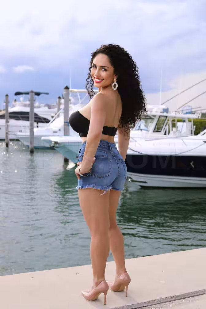 Julia, photo 4