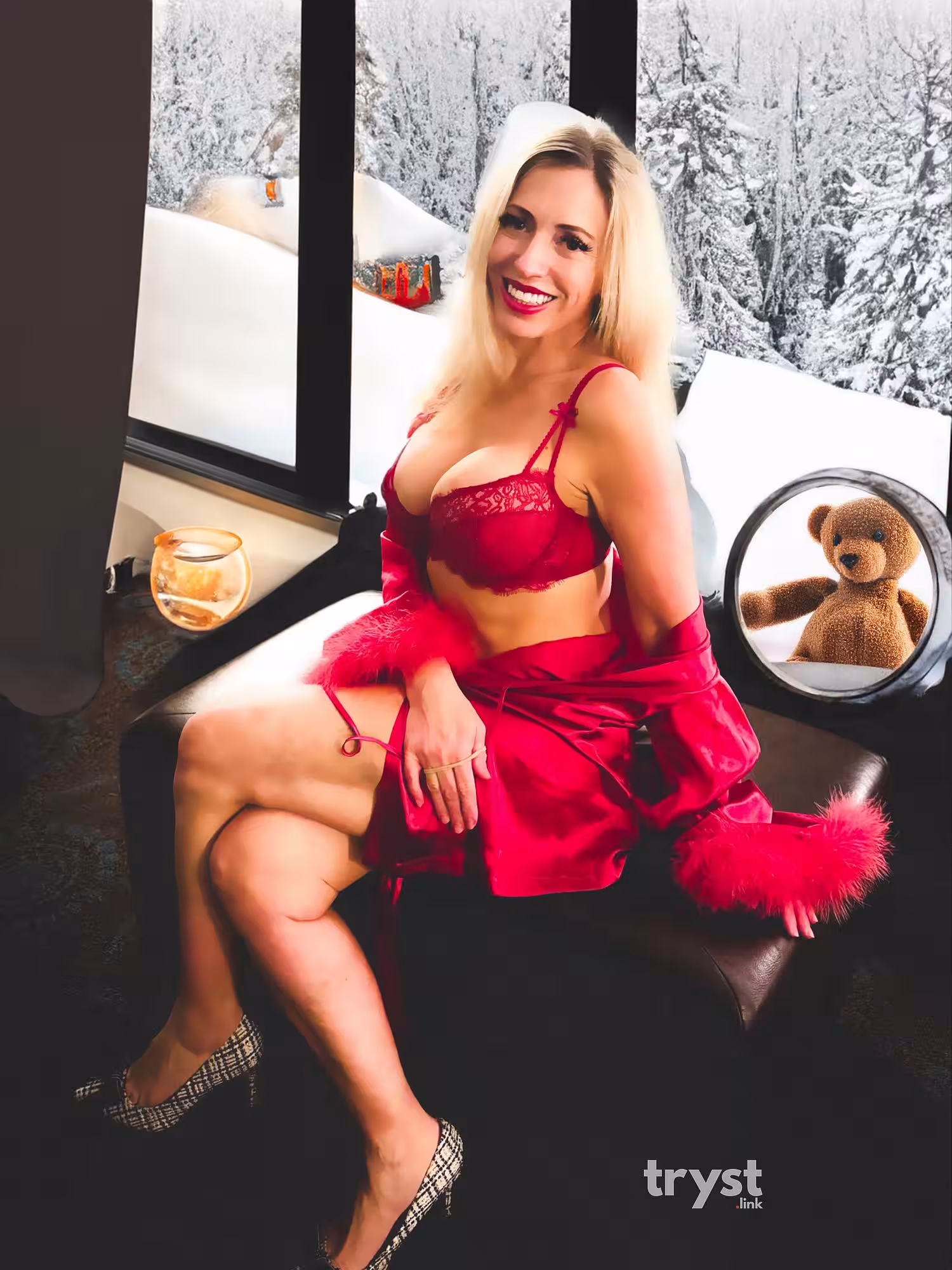 Vixen Nicole / Blonde Bunny, photo 10