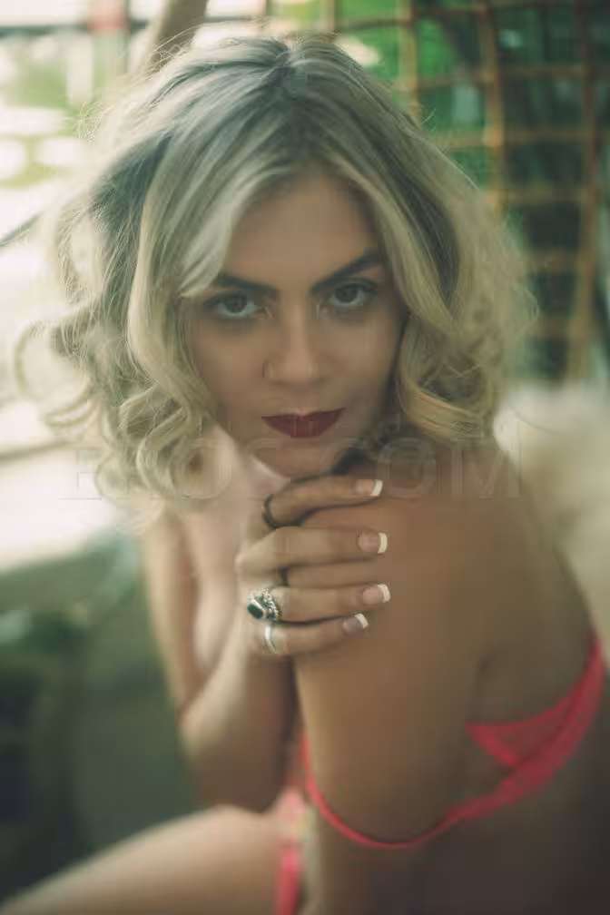 Eliza Rose, photo 2