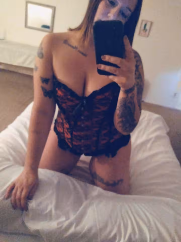 Ashlee, escort in Chicago, IL