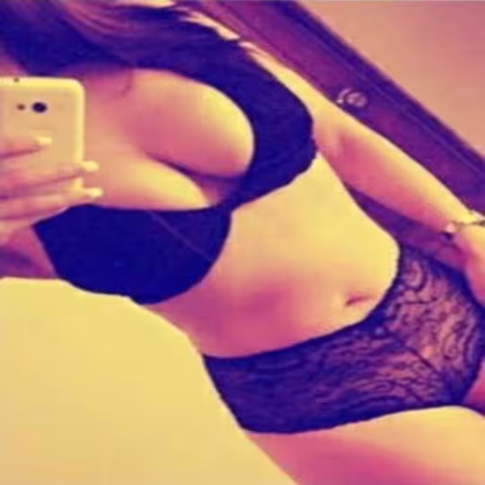 Holly, escort in Chesapeake, VA