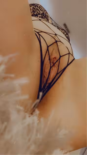 Ali Peach, photo 2