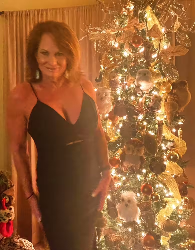Lana Lee, photo 2