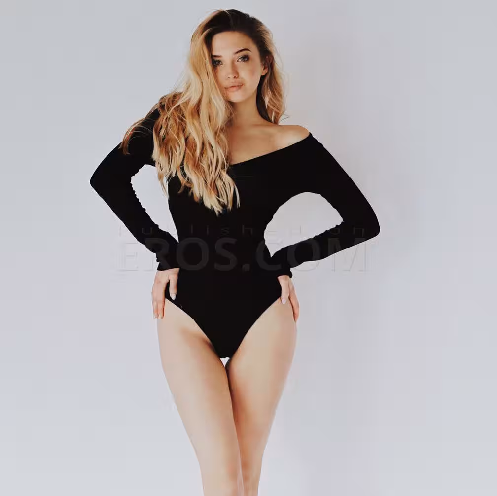 Elle, escort in Berkeley, CA