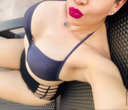 Ashley, photo 4