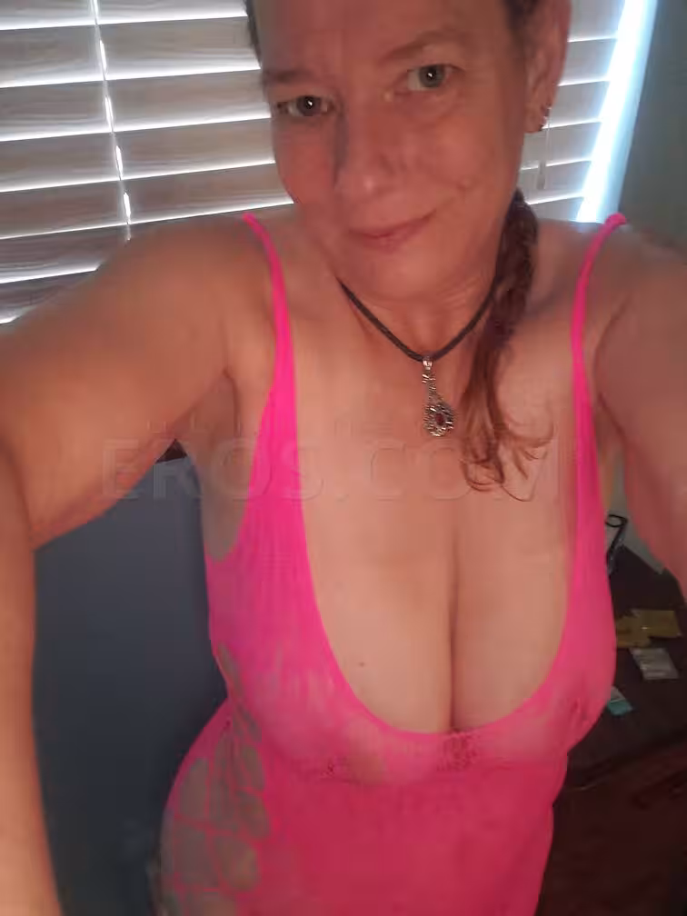 Pinkfox, escort in Salem, OR