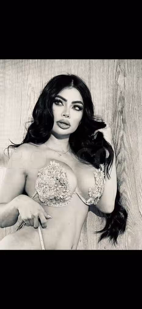Victoria Lush, photo 4