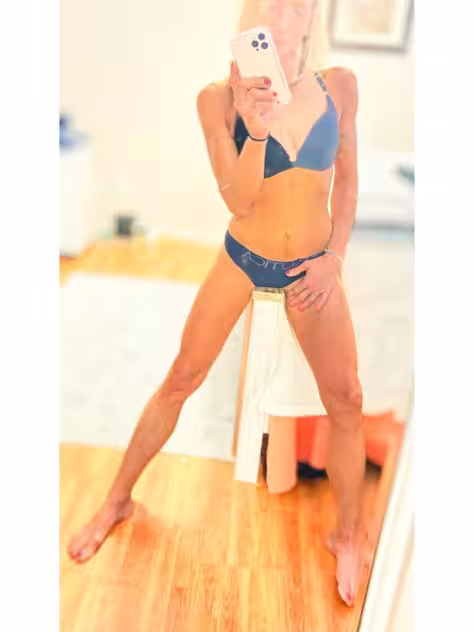Erin, escort in Phoenix, AZ