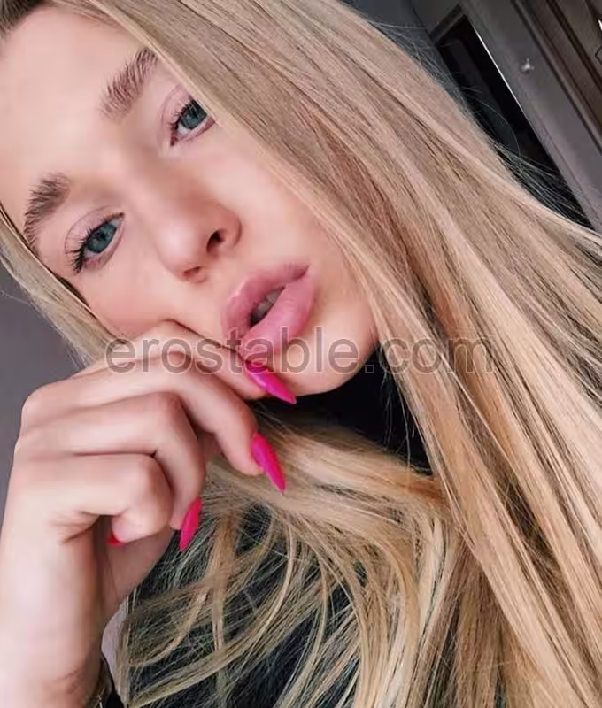 Martina, photo 3