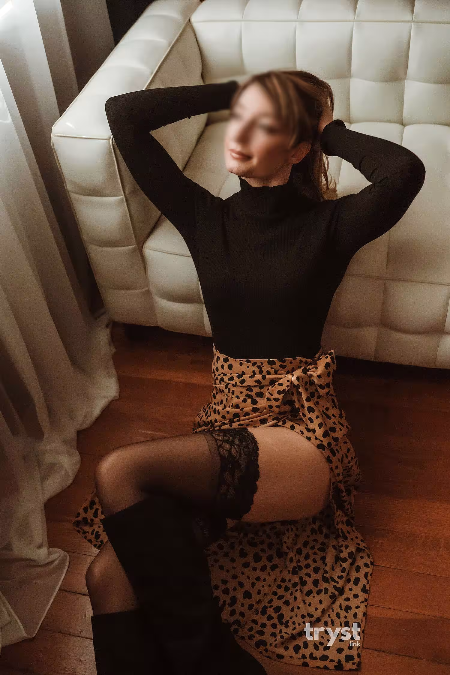 Juliet Sinclair, photo 4