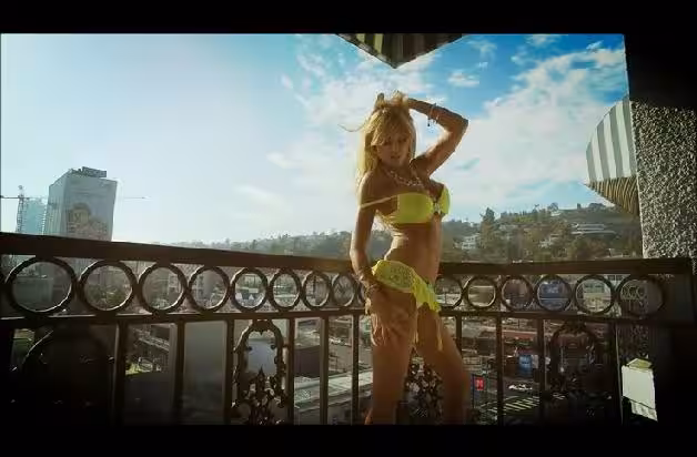 Tori West, photo 2