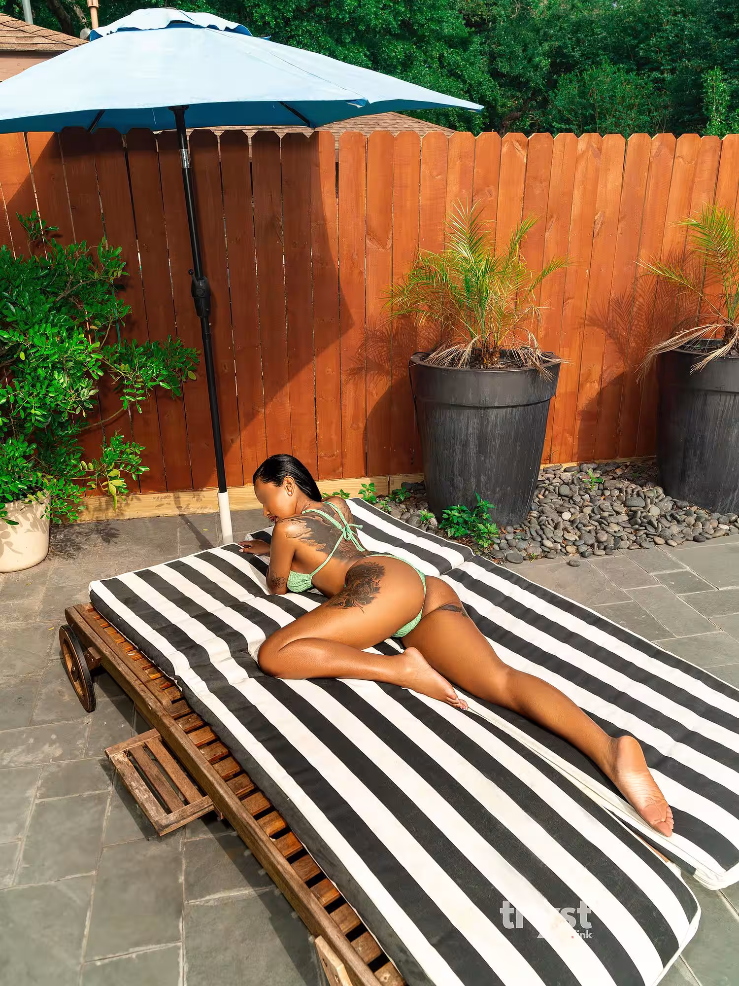 Raven Rose and Devon Dare, photo 6