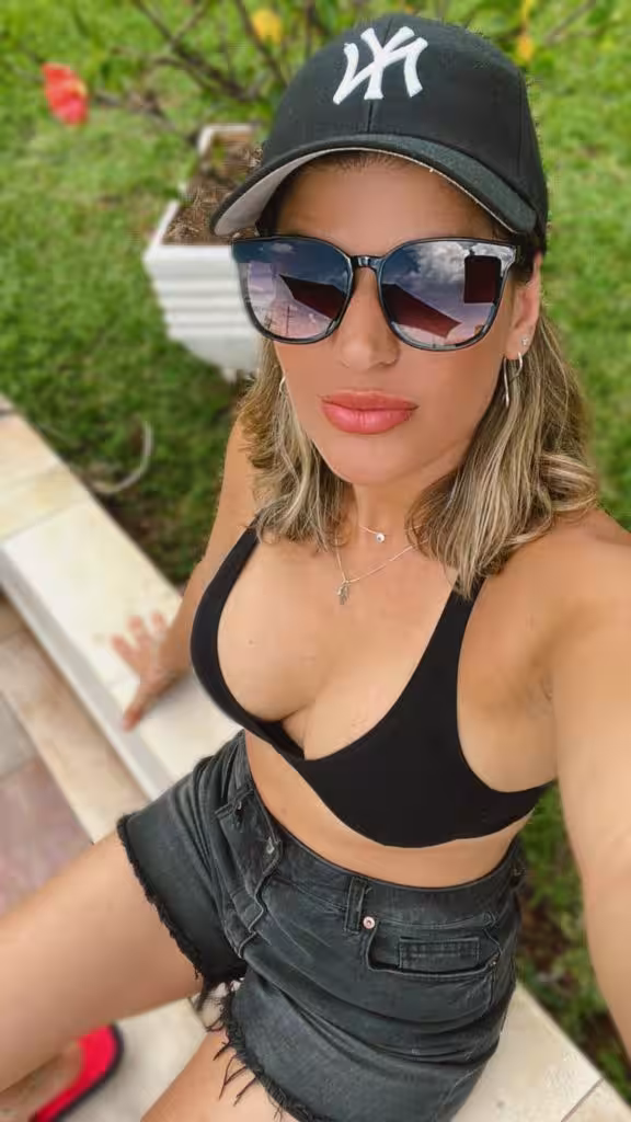 Aline, escort in Nashville, TN