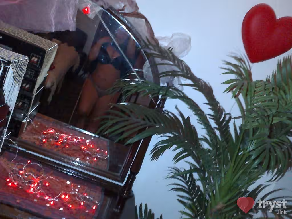 Peachgal, escort in Palo Alto, CA