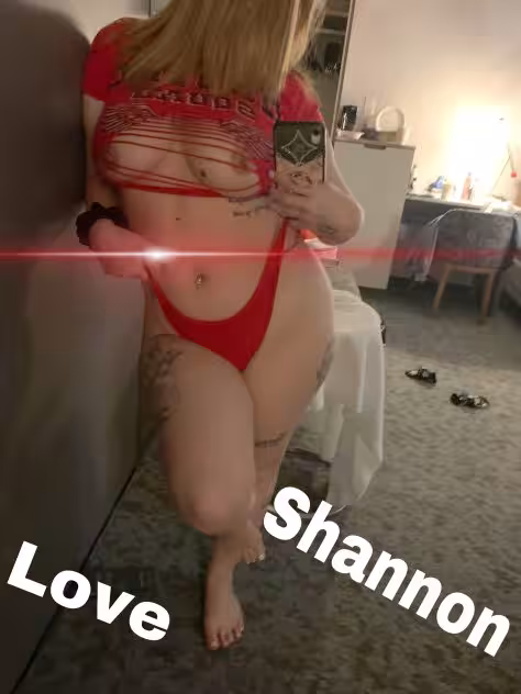 Shannon Love, photo 8