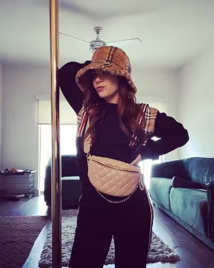 Rebecca Rae, photo 7